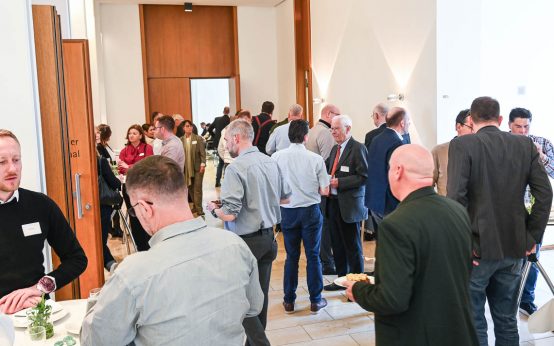 Interessenten- und Bewerbertag für Sachverständige der IHL Wiesbaden.