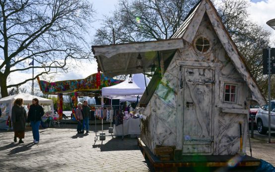 Wochenend-Events Wiesbaden: Ostermarkt Schierstein auf dem Hans-Römer-Platz.
