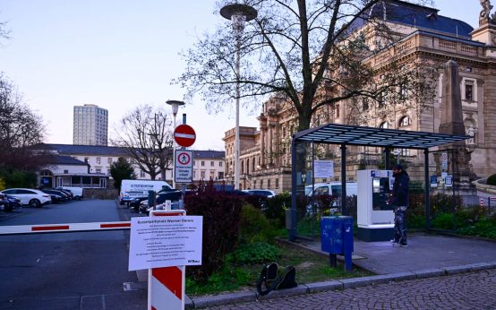Kurz mal parken? Am Warmen Damm jetzt 20 Minuten gratis