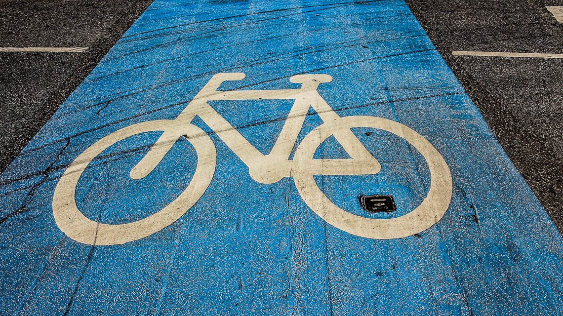 Radweg auf der Rheinstraße.