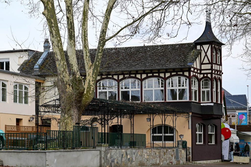 Rheinhalle in Schierstein: Das Leben soll hier wieder oulsieren.