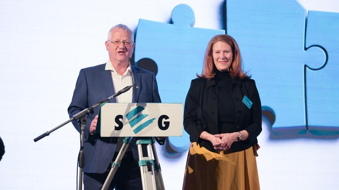 SEG-Geschäftsführer Andreas Guntrum und seine Nachfolgerin Dr. Ute Knippenberger beim SEG Jahresempfang.