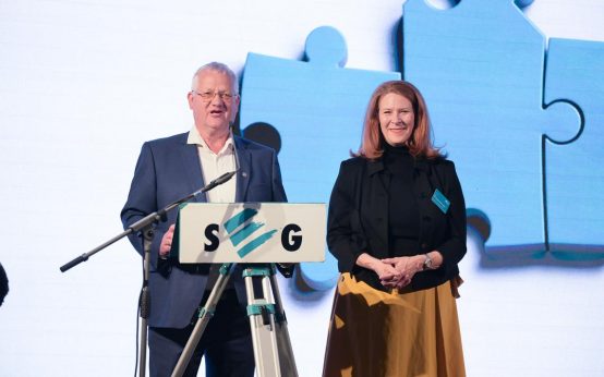 SEG-Geschäftsführer Andreas Guntrum und seine Nachfolgerin Dr. Ute Knippenberger beim SEG Jahresempfang.