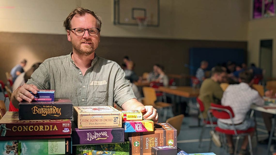 Letzter Brettspieltag im KulturKaufHaus Biebrich. Verein verschenkt Spiele.