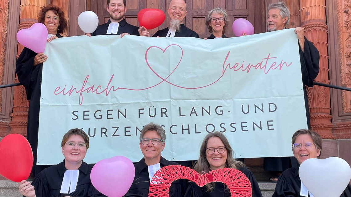 Einfach Heiraten in Wiesbaden. Oder auch nur gesegnet werden.