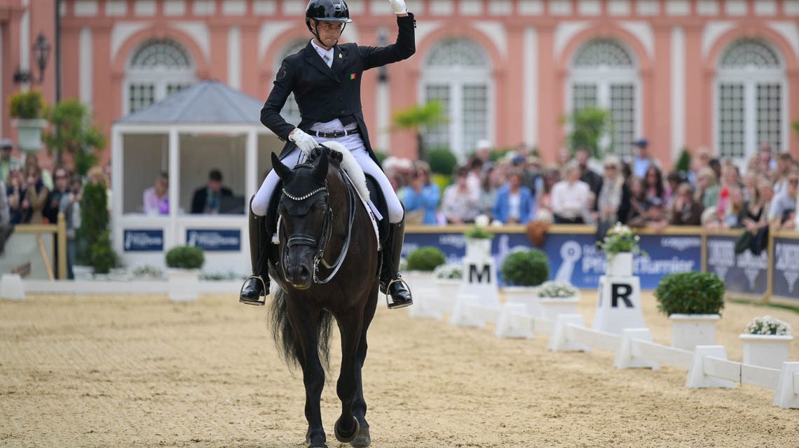 Joao Pedro Moreira gewinnt den Großen Preis der Landeshauptstadt in der Dressur.
