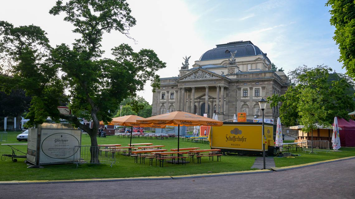 Am Warmen Damm ist alles bereit: Das Theatrium kann beginnen.