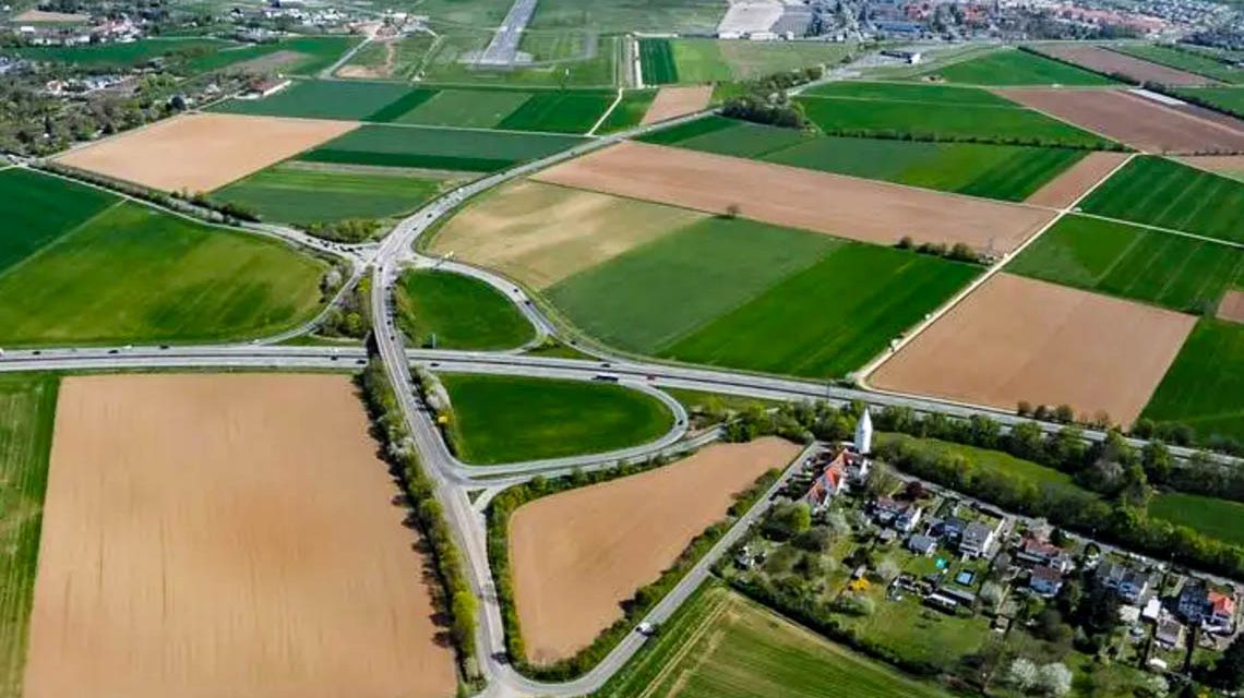 Ostfeld-Gutachten: Luftaufnahme. hier soll Wiesbaden-Ostfeld entstehen ©2025 Erika Noak