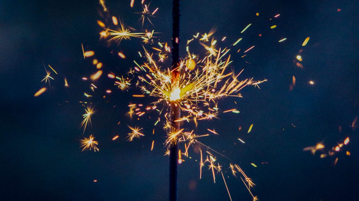 Stilles Feuerwerk, heute Abend am Schiersteiner Hafen.