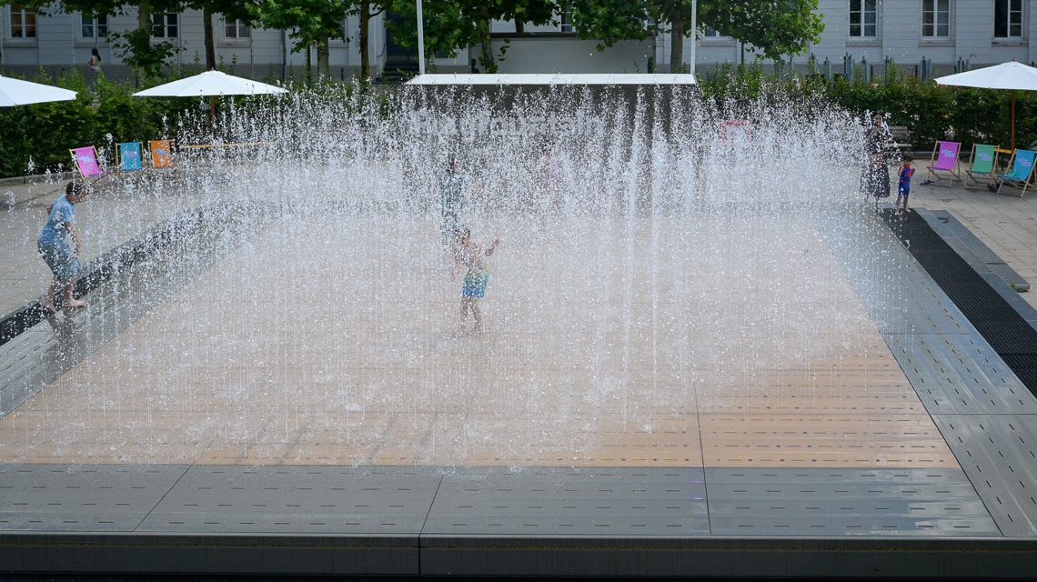 Play Fountain sprudelt wieder.
