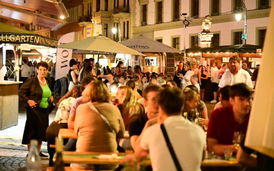Rheingauer Weinwoche, Samstagabend, ein Fest neigt sich dem Ende.