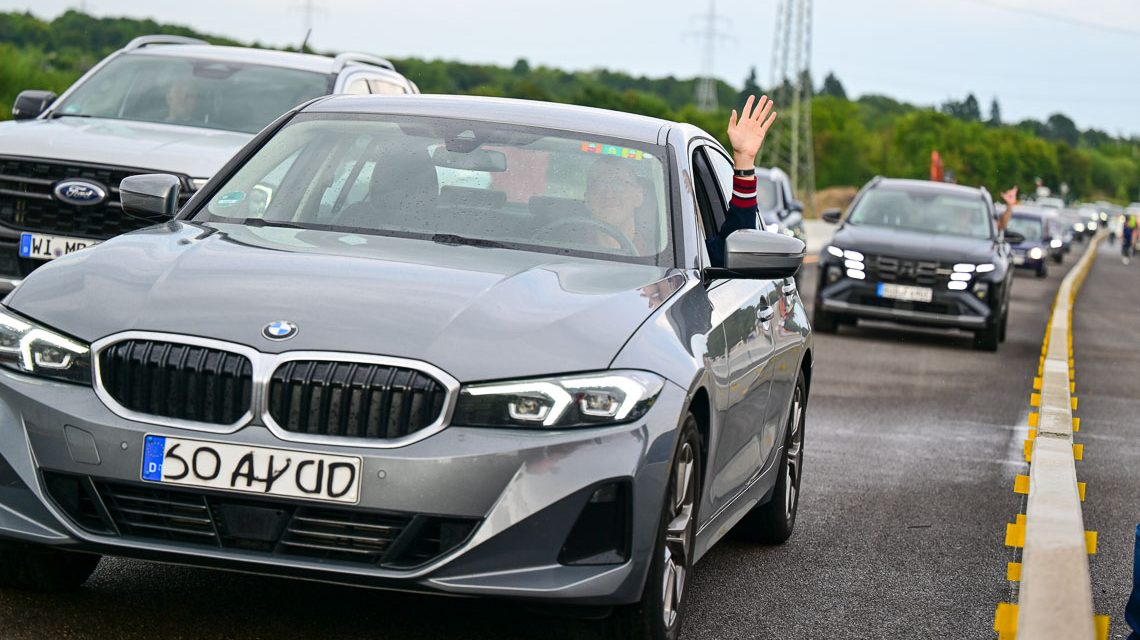 Salzbachtalbrücke ist jetz komplett für den Verkehr freigegeben.