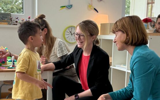 Eröffnung des Modellprojekts „Viele Perspektiven. Ein Team. Eine Kita.“: Hessisches Sozialministerium und Wiesbadener Stadtverwaltung starten neue multiprofessionelle Kita-Initiative.