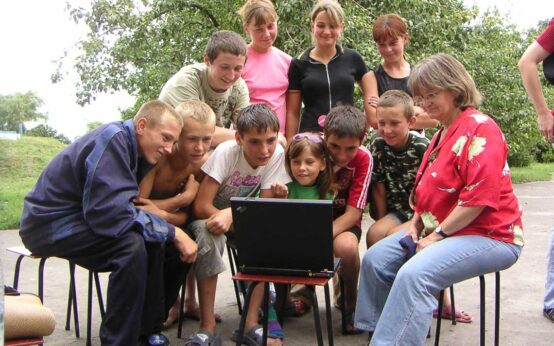 Die renovierte Kirche von Peremoha vor ihrer Zerstörung – ein Symbol der Hoffnung, das in Claudia Sievers’ Buch zur Erinnerung wird.