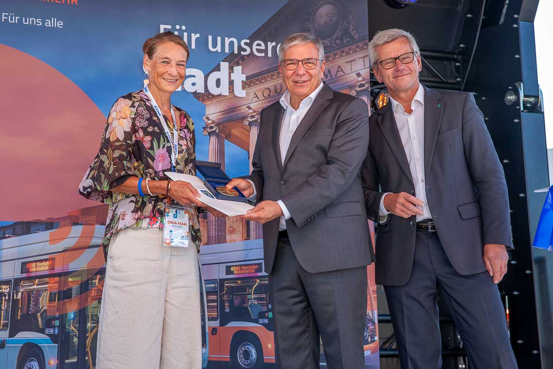 Von-Pferdebahn-zu-E-Bus-150-Jahre-Mobilit-t-in-Wiesbaden