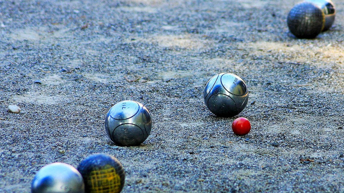 Boule spielen auf dem Luisenplatz, ein letztes Mal am 4. Nivember.