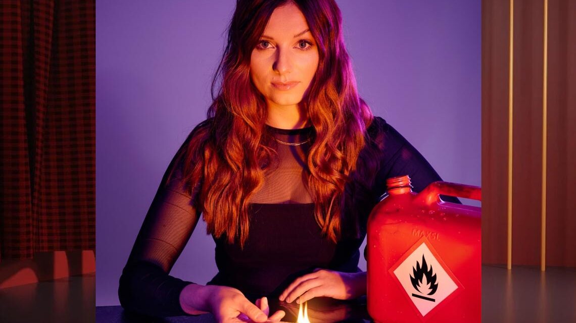 Lara Ermer, leicht entflammbar. Neues Programm für Wiesbaden.