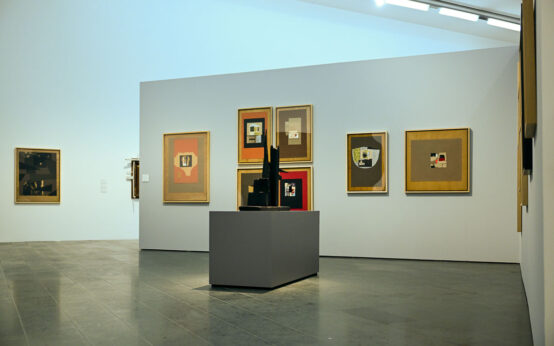 Blick in die Ausstellung von Louise Nevelson