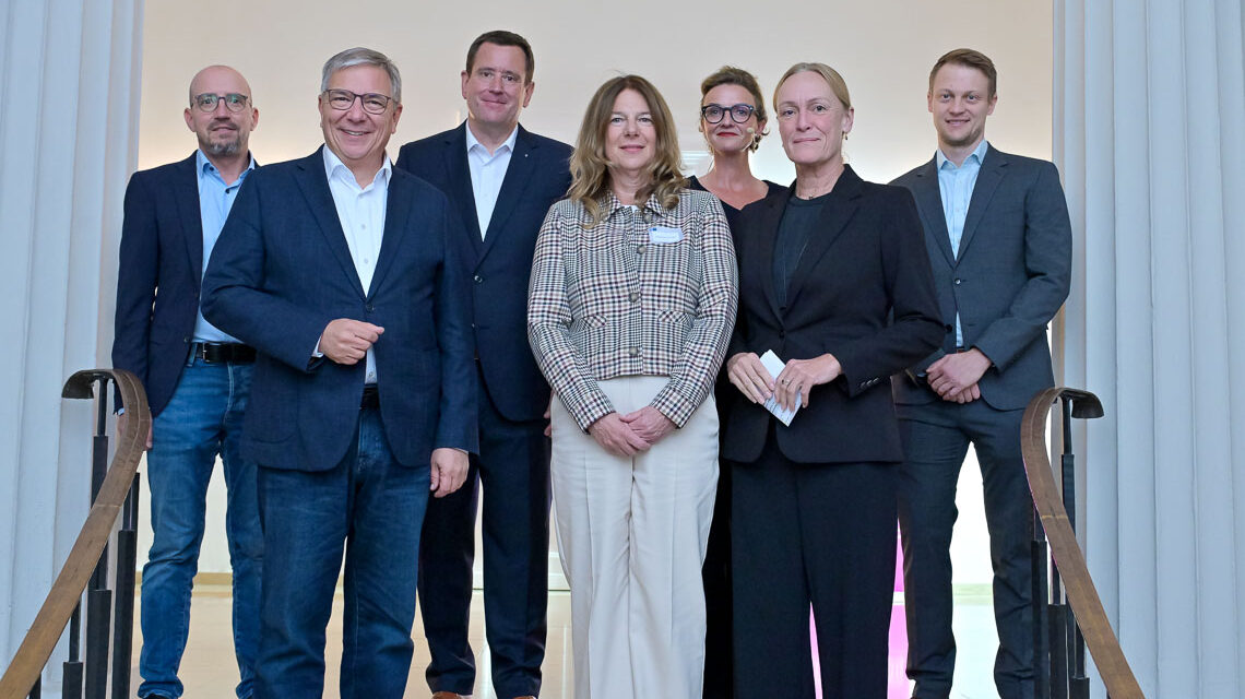 IHK Wiesbaden, Experten auf dem Podium. ©2025 Daniel Baldus