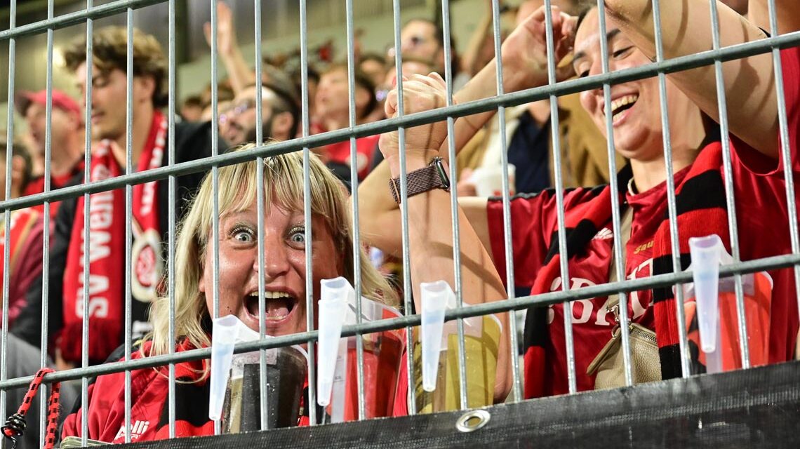 SV Wehen Wiesbaden, treue Fans zuhause wie auswärts.