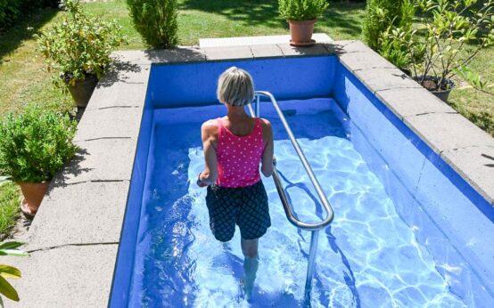 Wassertreten im Lufti unter den Eichen.