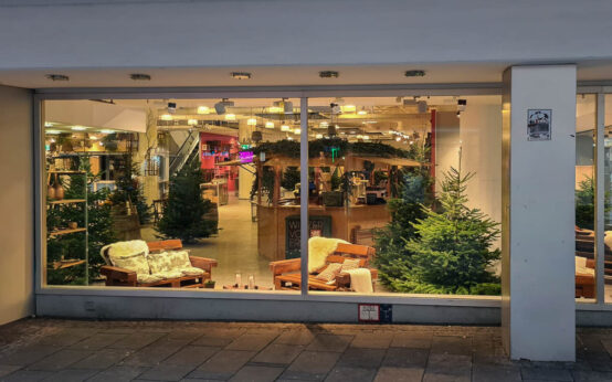 Adventsmarkt im ehemaligen SportScheck Wiesbaden.