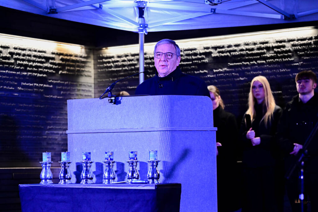 Gert-Uwe Mende bei der Gedenkstunde am Michelsberg.