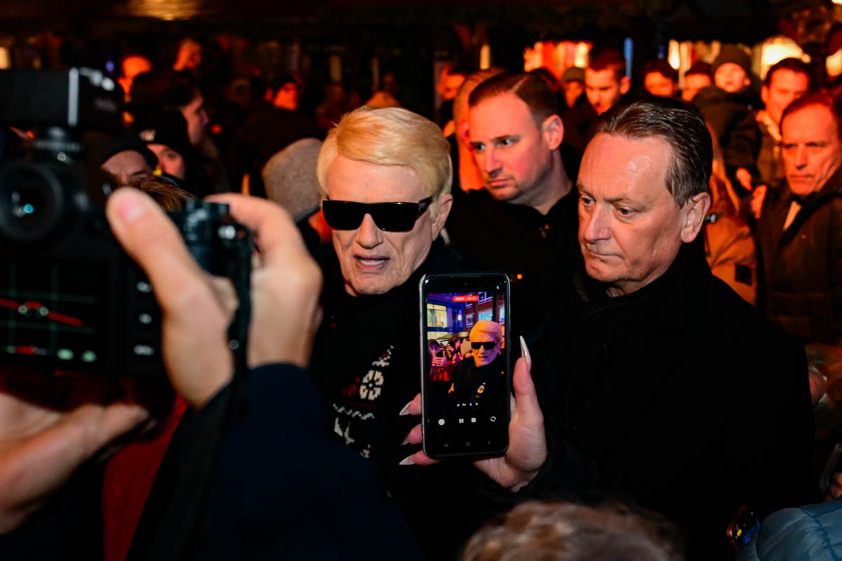 -Hallo-Freunde-Heino-er-ffnet-die-Winterstubb-und-Wiesbaden-jubelt