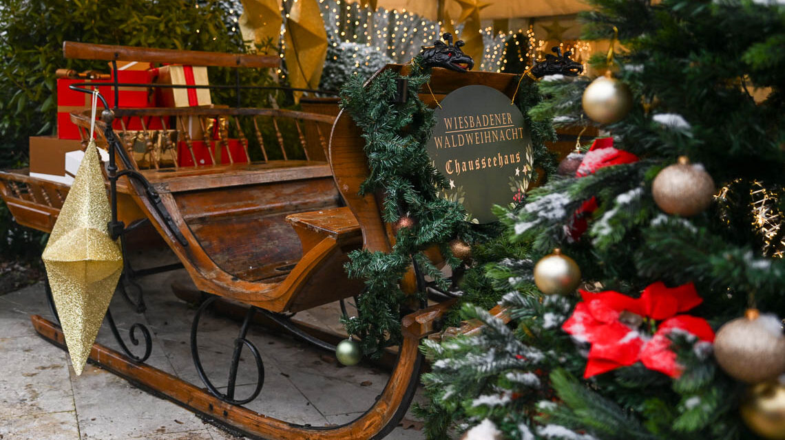 Wiesbadener Waldweihnacht am Chaussehaus.