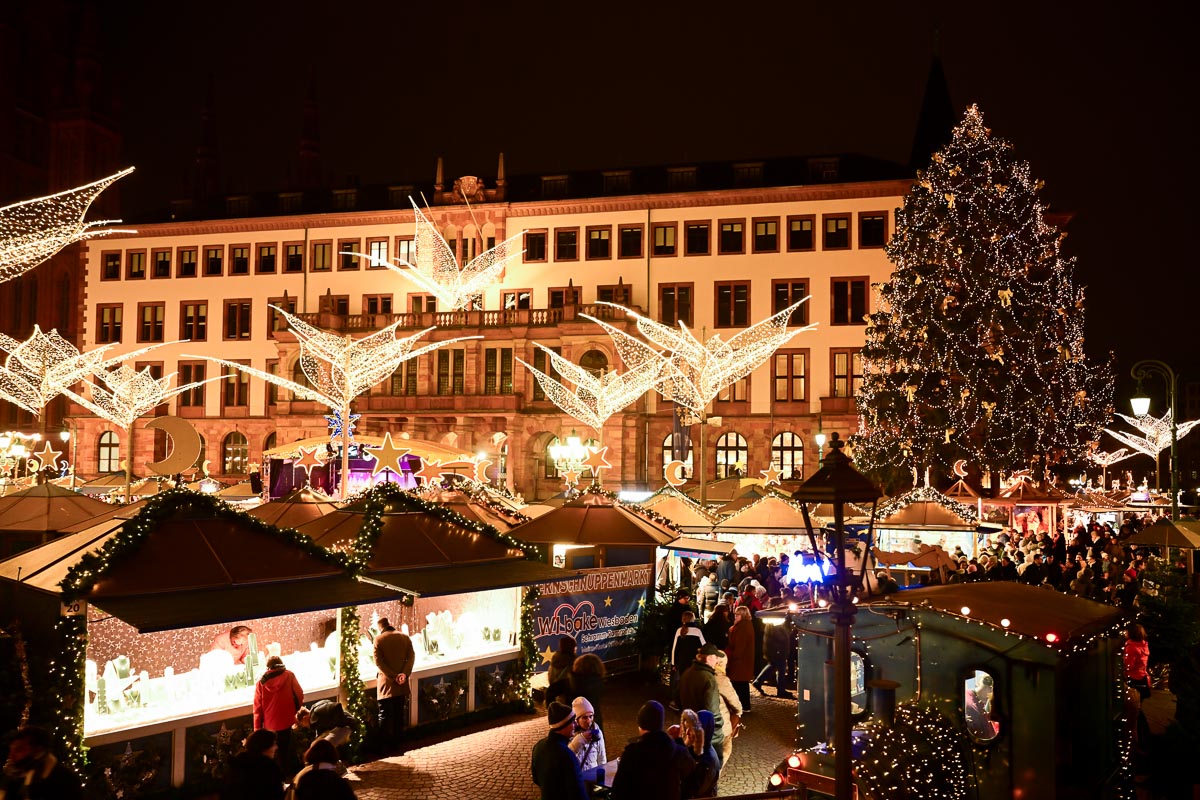 Weihnachtsstadt-Wiesbaden-entfaltet-e-eine-gro-e-Strahlkraft