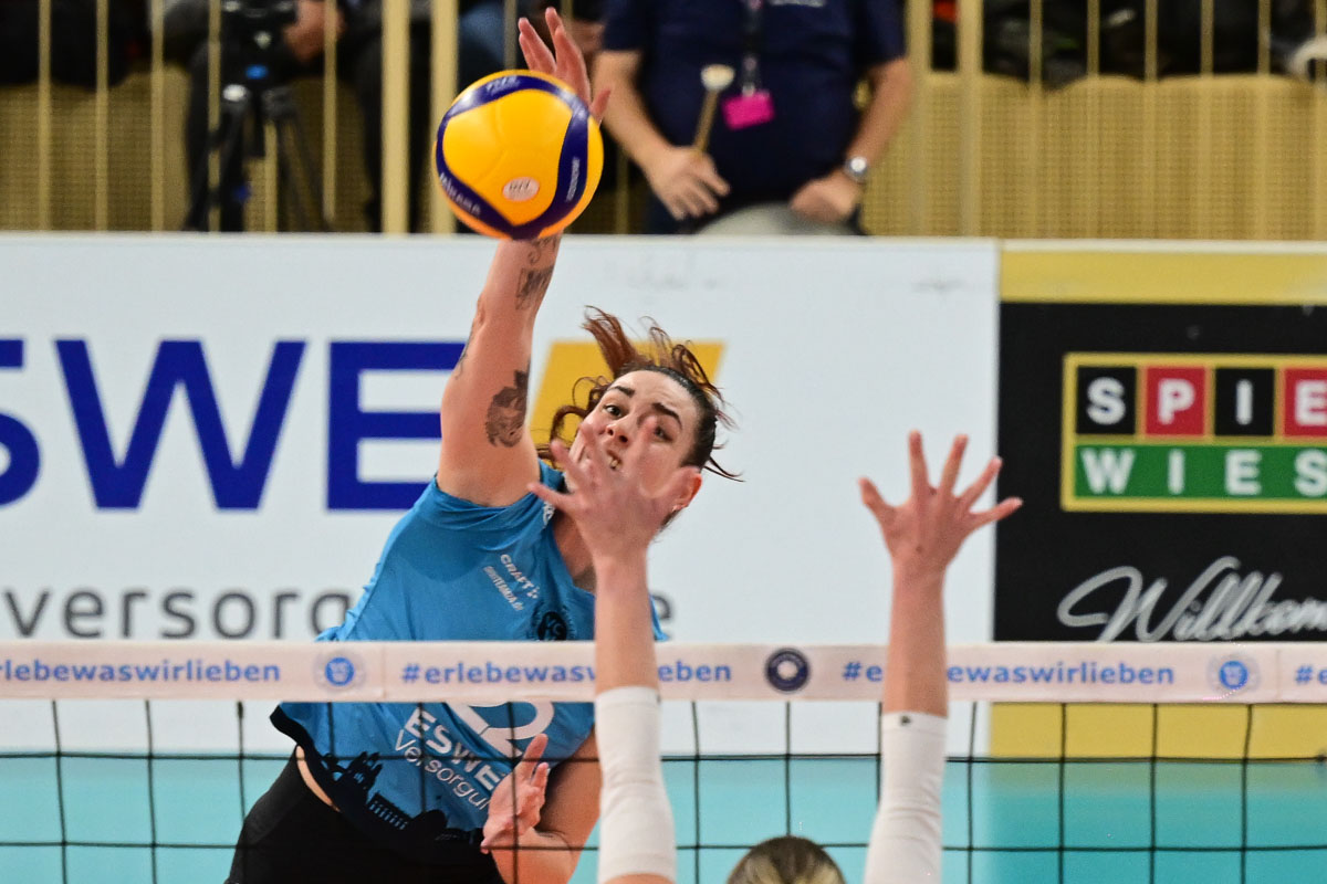 Ein-kurzer-Wackler-kein-Satzverlust-VC-Wiesbaden-schl-gt-Hamburg-3-0