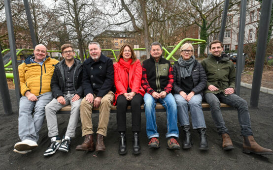 Einweihung der neuen Schaukel