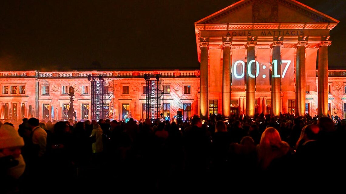 Silvester-Gala mit Silvester-Party im Kurhaus Wiesbaden, wieder mit Gala-Dinner.