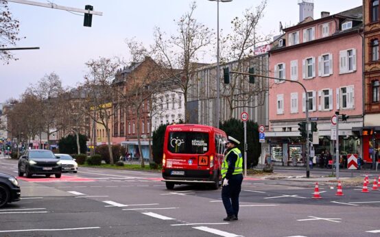 Neue Verkehrsführung an der Schwalbacher Straße