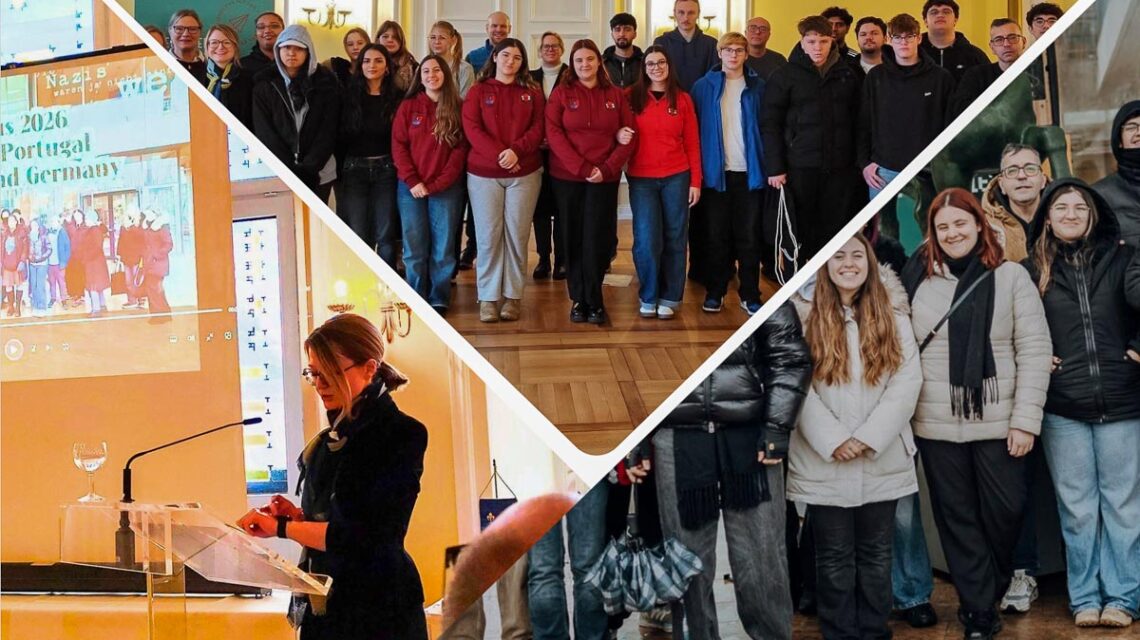 Jugendliche aus Deutschland, Slowenien und Portugal treffen sich im Großen Festsaal des Wiesbadener Rathauses zum Abschluss der internationalen Jugendbegegnung „Create, Connect, Click!“.