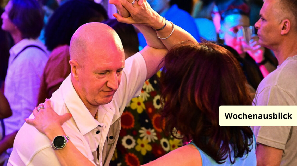 Salsa Tanzen im Das Wohnzimmer