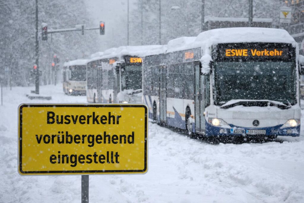 Busse bleiben stehen, Linienverkehr eingestellt!