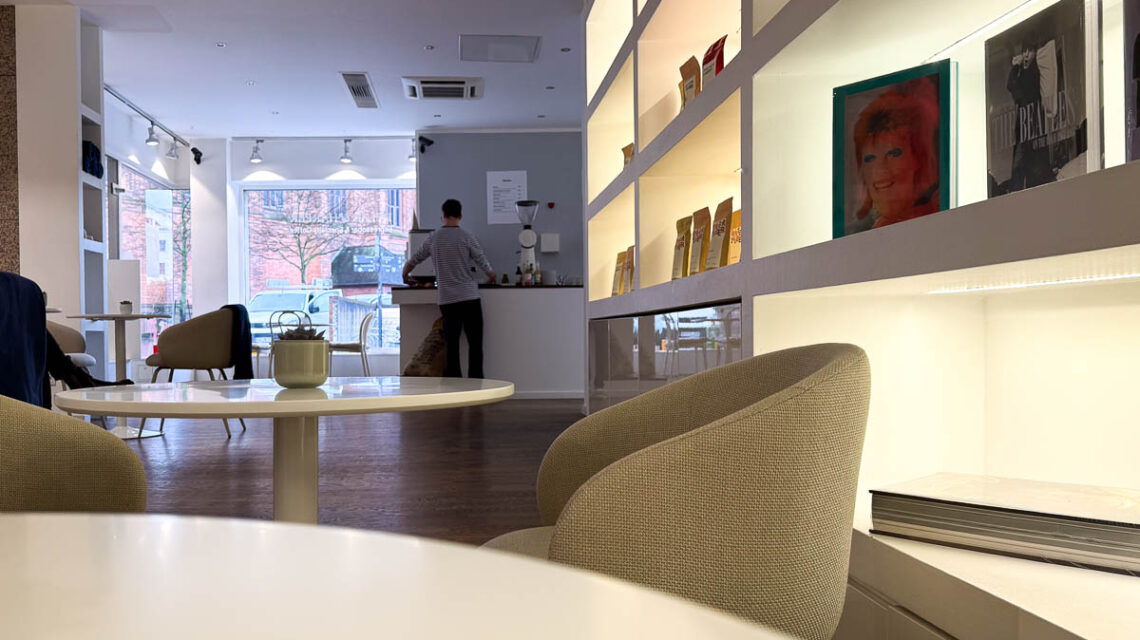 Neues Cafe in den Wilhelm Arcaden, Cafe & Croissant 8,50 Euro