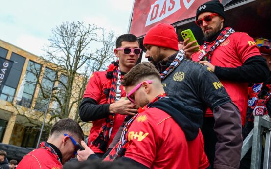 Wo wollen die alle hin. Ist der Wagen wirklich so groß?