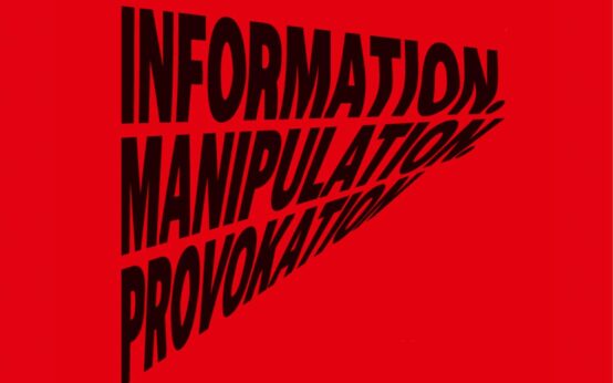 Politische Plakate der Weimarer Republik im Museum Wiesbaden: laut, farbig und gezielt emotional.