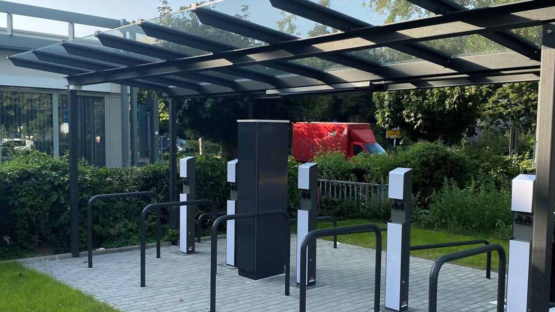 Neue Fahrradstation am Elsässer Platz: Parkhaus wird zum Mobilitäts-Hub