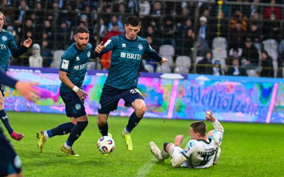 Zum Schluss wurde es noch einmal hektisch: Moritz Flotho zieht ab vom 16er.