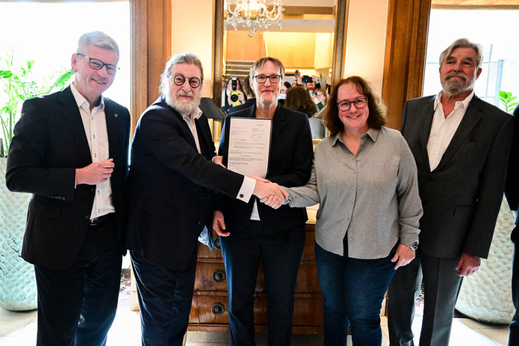 Übergabe der Baugenehmigung