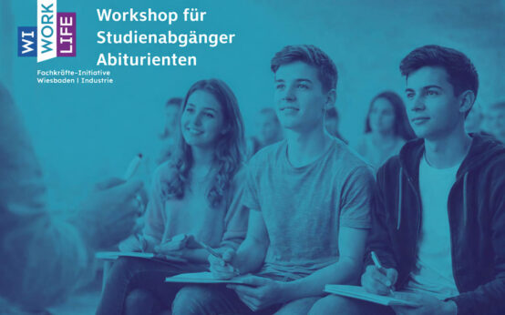 Jugendliche entwickeln im Heimathafen Wiesbaden im Workshop Ideen für ihren beruflichen Weg.