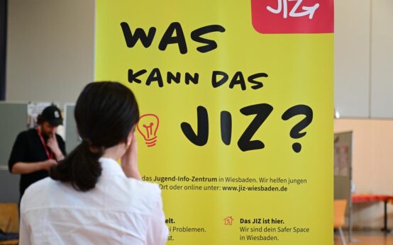 Jugendaktionstag „gEt a liFe“ – bringt Beratung direkt zu Wiesbadener Schülerinnen und Schülern.