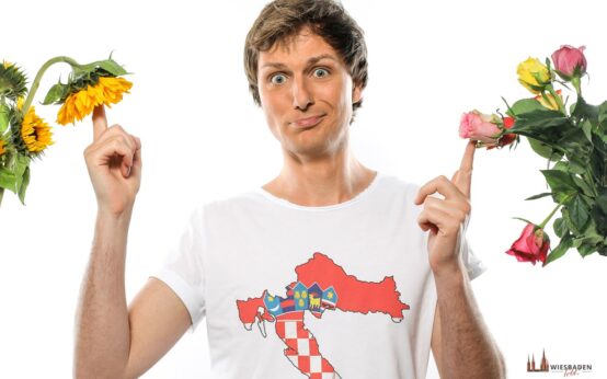 Humor als Heilmittel: Boris Stijelja serviert im thalhaus theater einen Abend zwischen Alltag, Absurdität und herzhaftem Lachen.