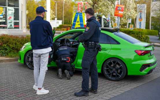 Car-Friday, den Posern auf der Spur.