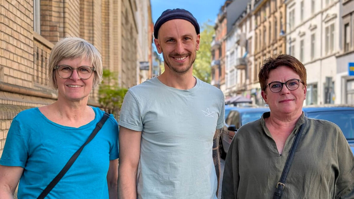 Von links nach rechts: Antje Wenig (Grüne), Daniel Winter (Die Linke) und Karina Matheis (SPD) nach der Wahl im Ortsbeirat Westend-Bleichstraße.