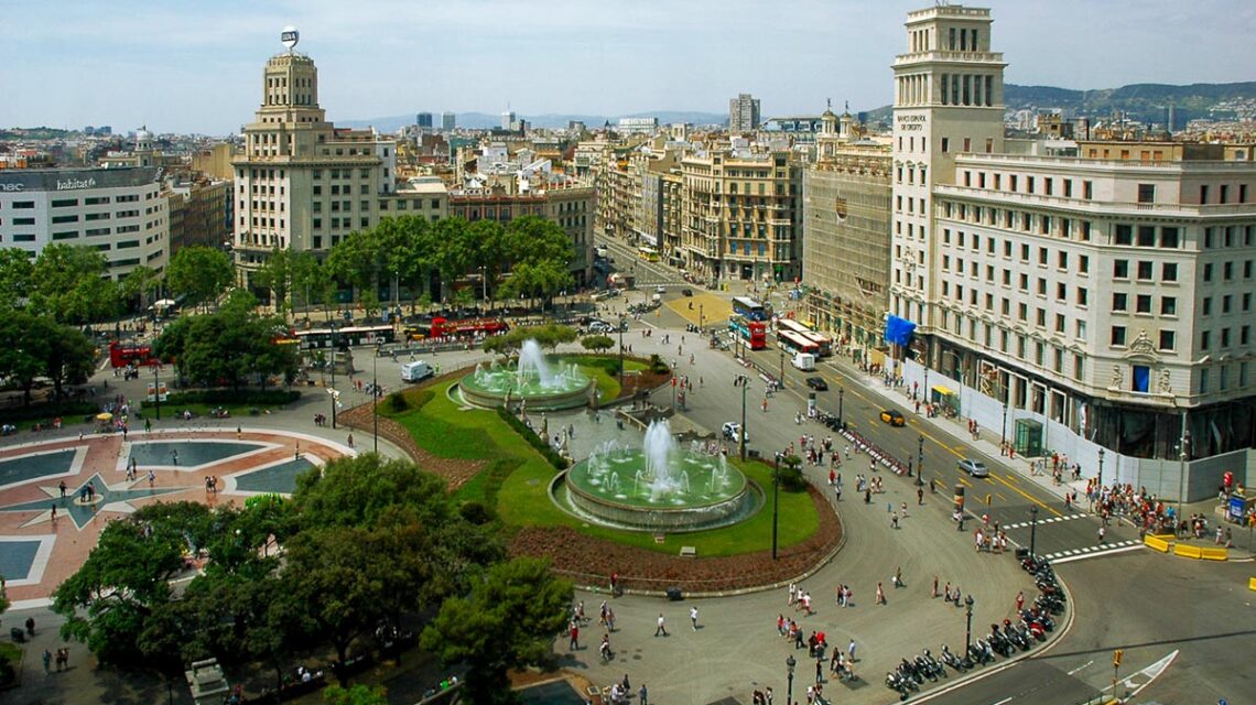 Plaça de Catalunya, Ein Drehort von L’auberge espagnole