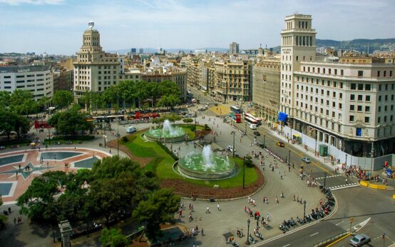 Plaça de Catalunya, Ein Drehort von L’auberge espagnole